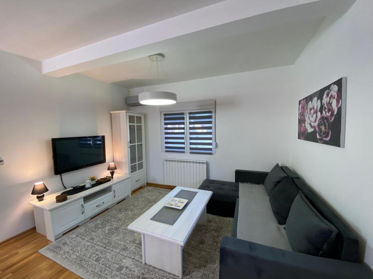 Nbg Hills Apartments 贝尔格莱德 外观 照片