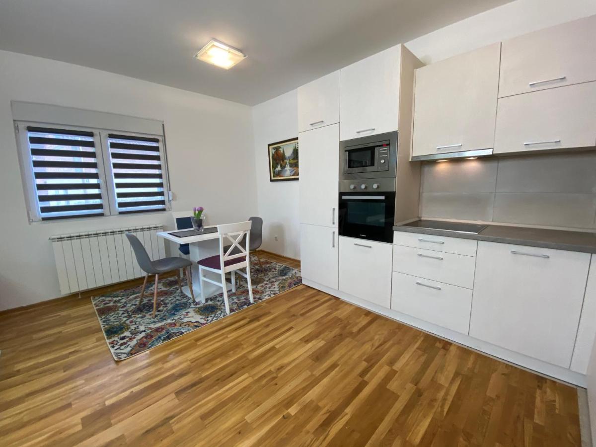 Nbg Hills Apartments 贝尔格莱德 外观 照片