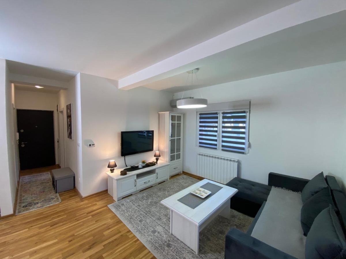 Nbg Hills Apartments 贝尔格莱德 外观 照片