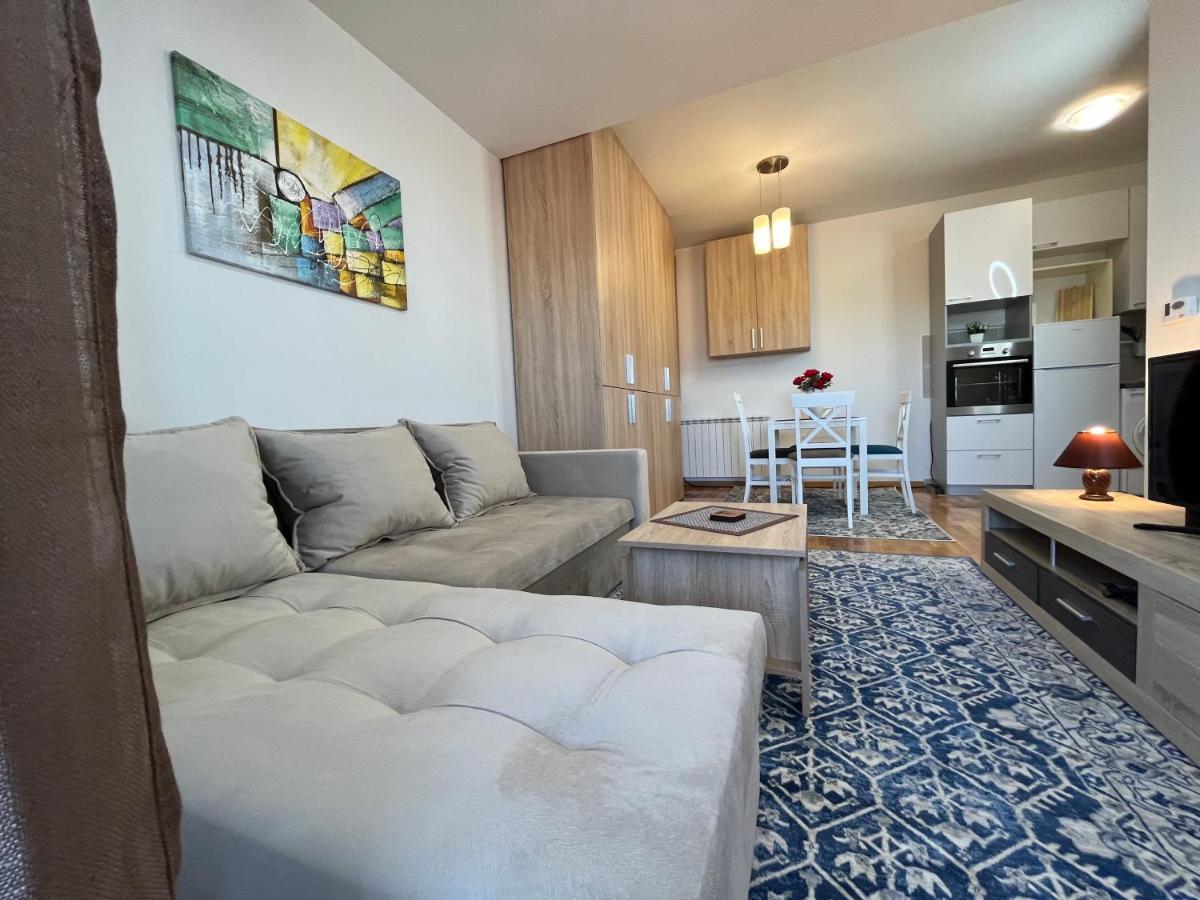 Nbg Hills Apartments 贝尔格莱德 外观 照片